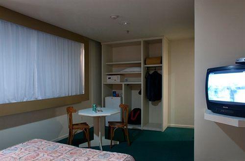 Hotel Master Express Baixa - Proximo A Ufrgs E A Santa Casa 3*